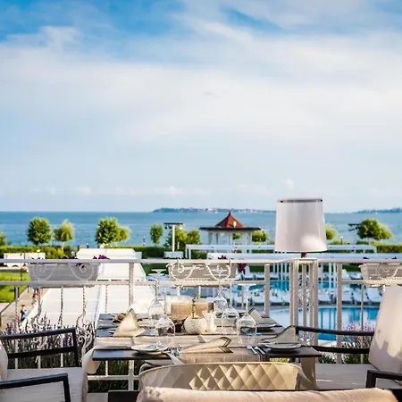 Seaside Serenity - Premier Appartamento